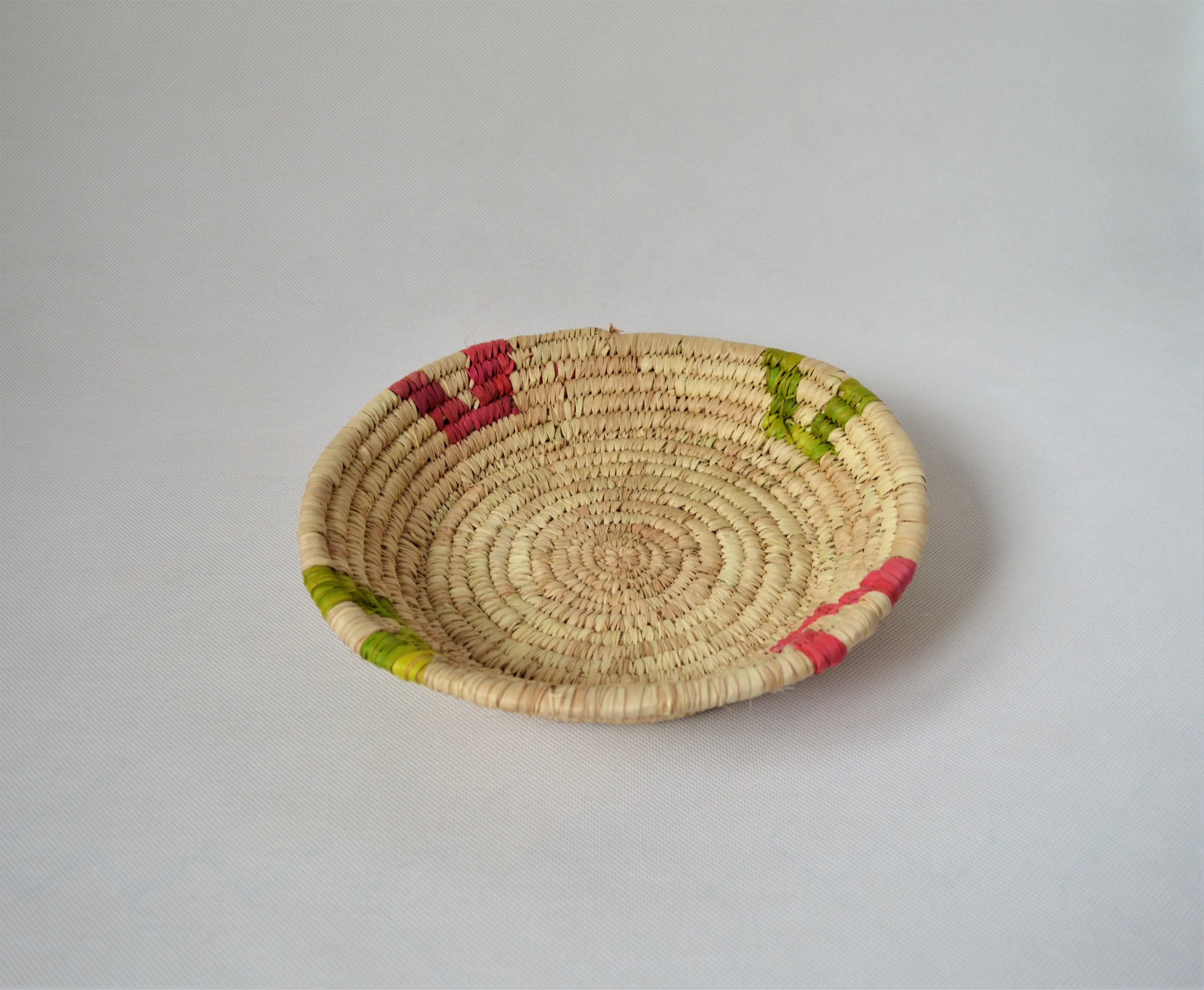 Handwoven tray palm straw